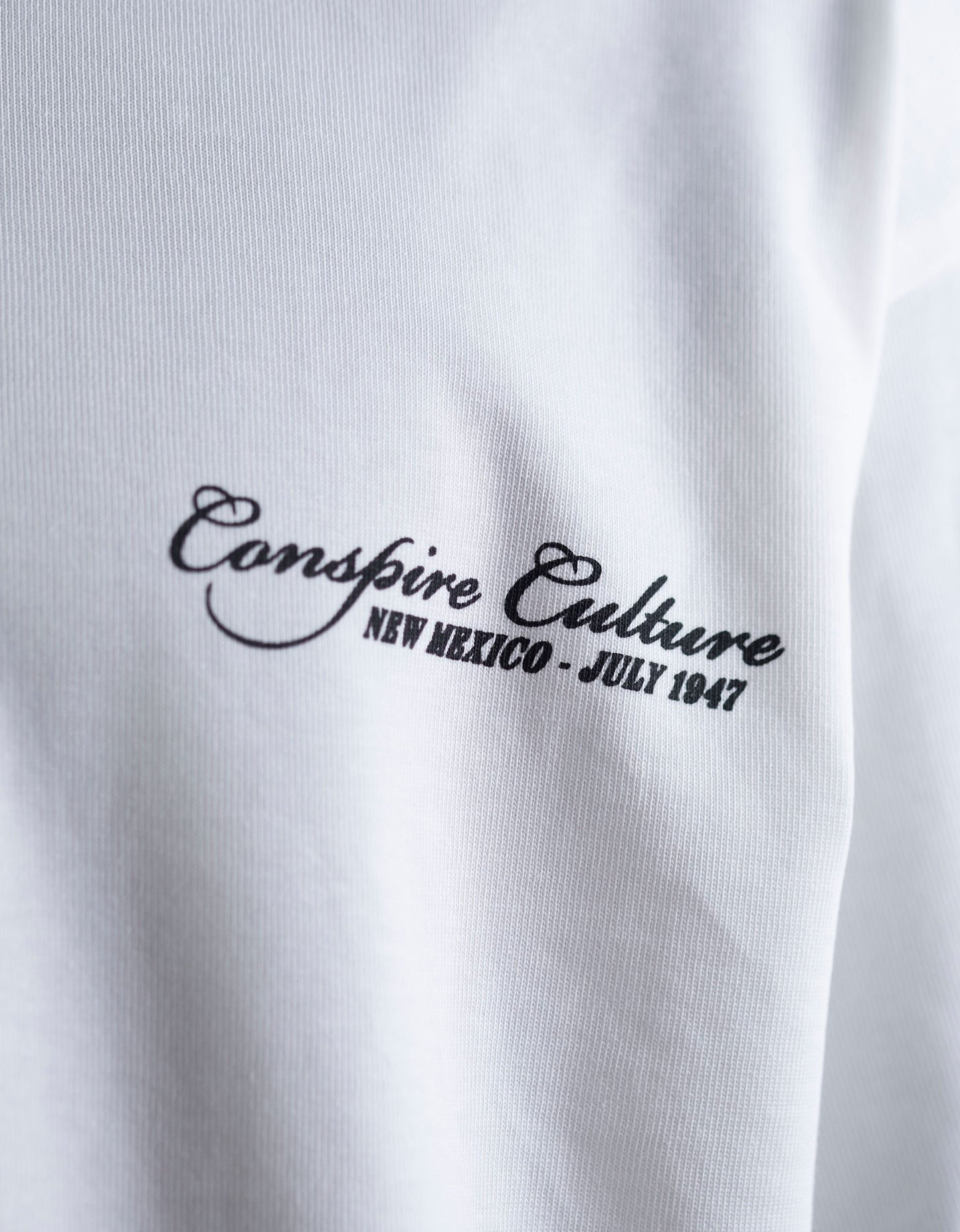 Echoes Never Fade - White