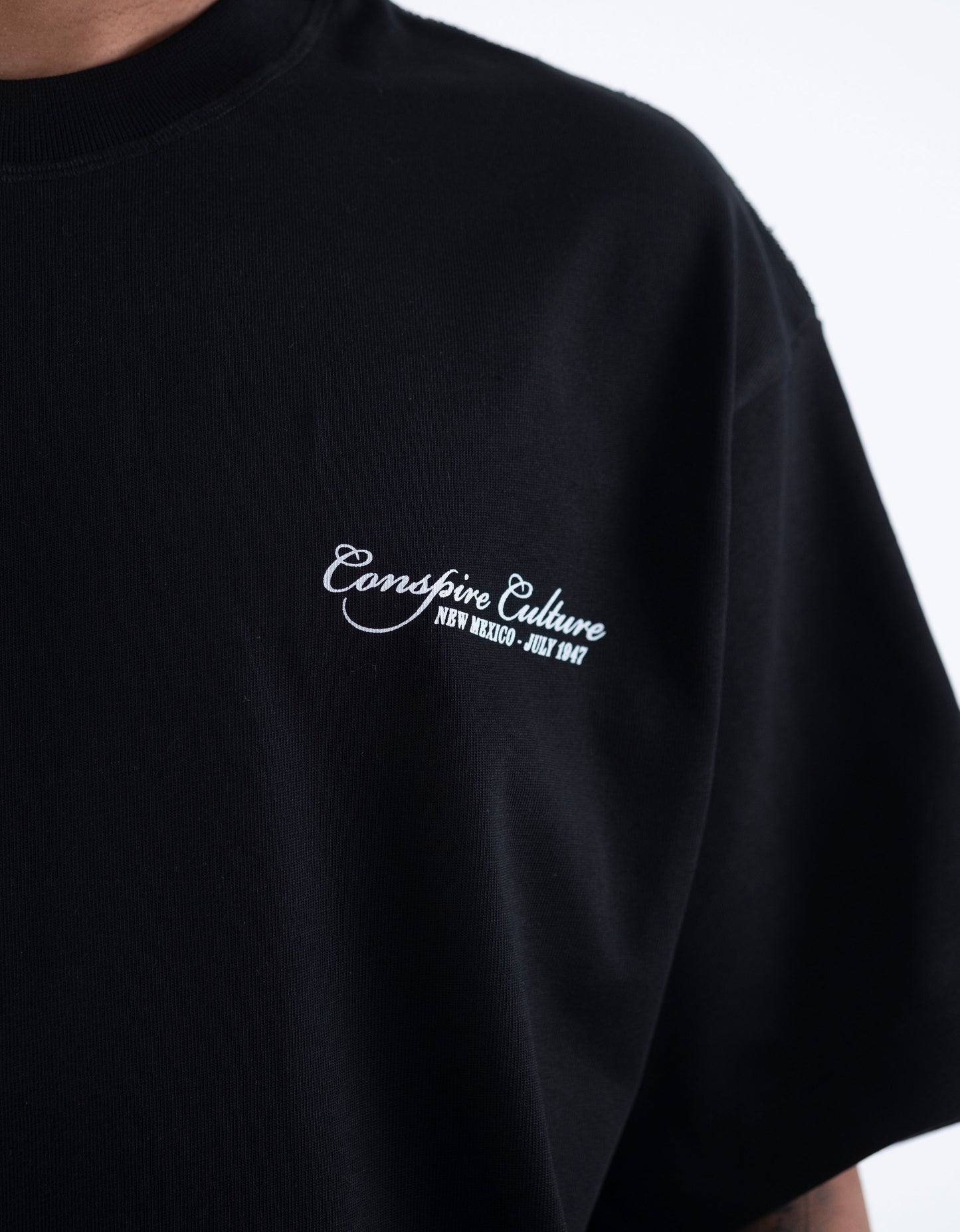 Echoes Never Fade - Black