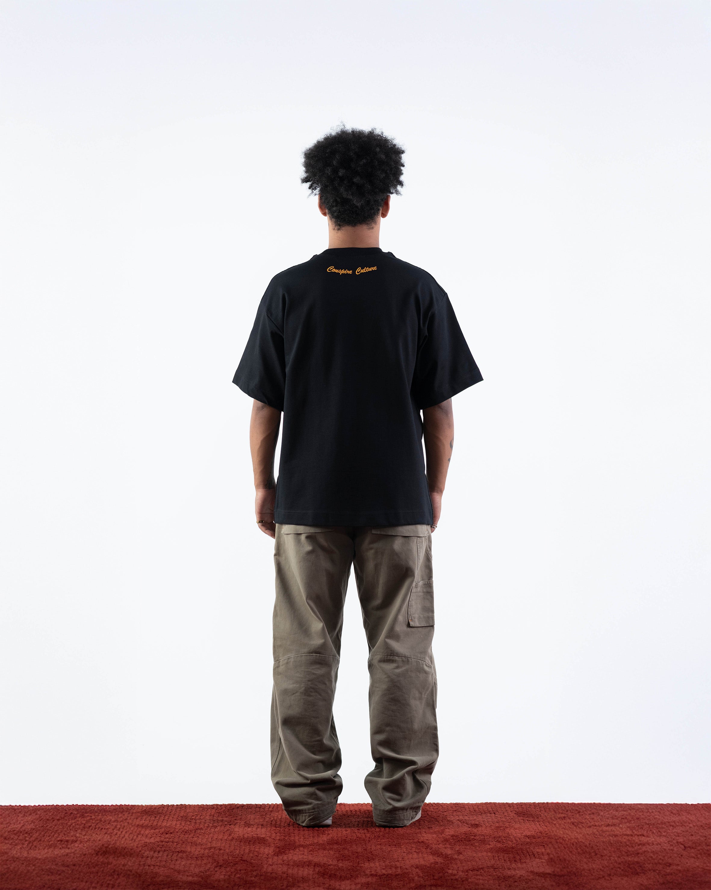 Never Trust Them - Black