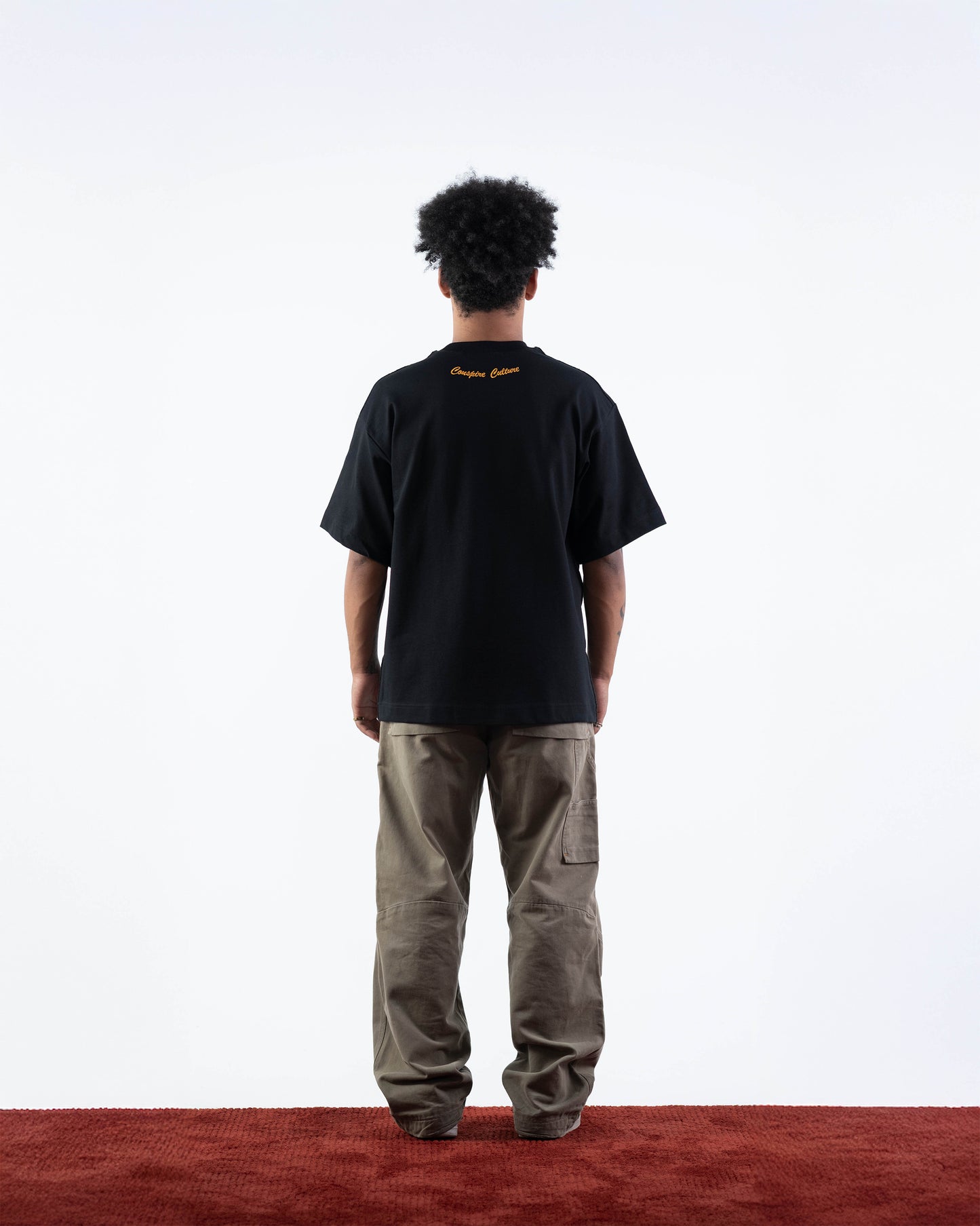 Never Trust Them - Black